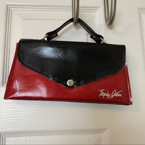 Trophy Queen Clutch - red glitter & black